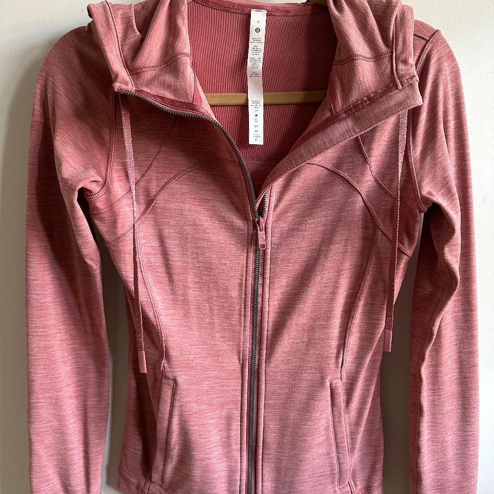 Lululemon Hooded Define Jacket in Heathered Brier Rose - Size 6